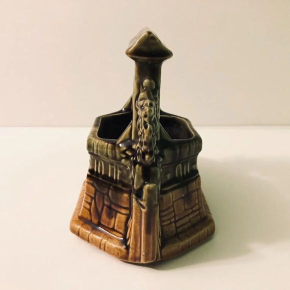 Vintage Mccoy Art Pottery Wishing Well  Planter USA - Picture 4 of 16